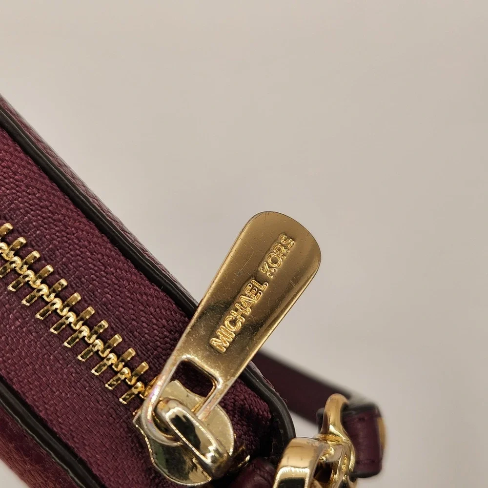 Michael Kors Jet Set Travel Continental Wristlet Wallet Burgundy Leather Maroon